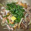 【ご飯がすすむ!豚こまと大葉のうま味噌バター炒め】の工程3