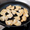 『鶏むね肉とマッシュルームのクリーム煮』牛乳で☆お手軽洋食♪の工程2