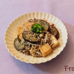 𝔂𝓾𝓶𝓲🍓の作ってみた!投稿(ひき肉と絹厚揚げとえのきとなすのスタミナ白だし炒め)