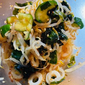 のんちの作ってみた!投稿(もやしときゅうりの絶対旨いやつ《韓国風♡サラダ》)