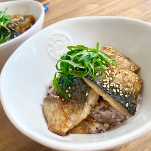 ゆかりの作ってみた!投稿(10分で完成！甘酸っぱくてクセになる【さば南蛮丼】)