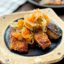 サバ竜田揚げの南蛮野菜添え