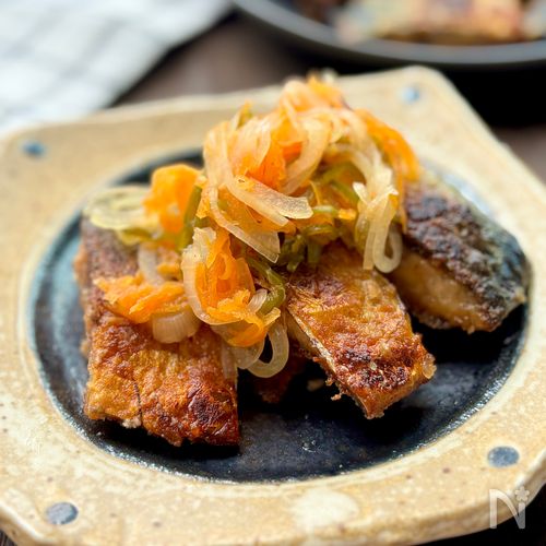 サバ竜田揚げの南蛮野菜添え