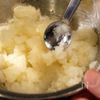 【さっぱり美味しい！】和風で食べる！肉団子の工程1