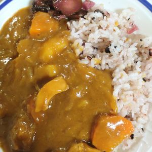 ゆみの作ってみた!投稿(【真似するだけで10倍美味しい】絶品すぎるおうちカレー)