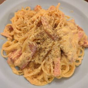 たりおの作ってみた!投稿(残ったシチューもおいしく!シチューでカルボナーラ)