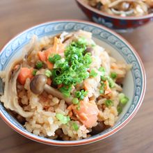 リピート確定！絶品！【鮭ときのこの炊き込みご飯】