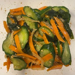 おかか昆布🍙の作ってみた!投稿(きゅうりとわかめの中華風ごま酢あえ【#簡単#栄養満点】)