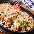 行列の居酒屋さんの🍺✨とろとろチーズのニラ玉とん平焼き🤩