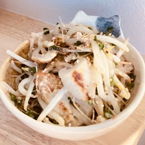 すみれの作ってみた!投稿(もやしとちくわのゴマポンマヨ和え🤤激安グルメありがとう🤩)