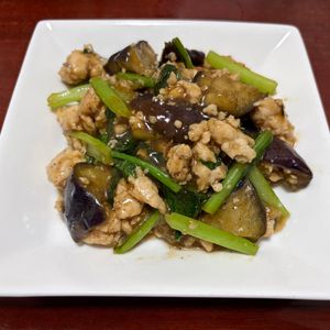 りんごの作ってみた!投稿(【茄子と小松菜のひき肉いため】パパっとワンパン！包丁使わず)