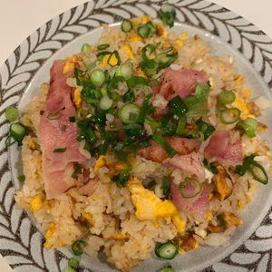ぐ〜たら子の作ってみた!投稿(【香ばしベーコンの炒飯】安くて早くて旨くて洗い物少ない)