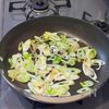 【肉吸い風】簡単！肉だくネギうどんの工程3