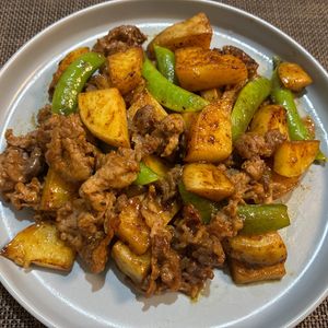 みーの作ってみた!投稿(牛肉と春野菜のカレー炒め)