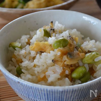 簡単　あさりと油揚げの炊き込みごはん