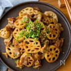『厚切りれんこんと豚肉の生姜焼き』ボリューム満点！歯応えも◎
