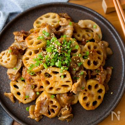 『厚切りれんこんと豚肉の生姜焼き』ボリューム満点！歯応えも◎
