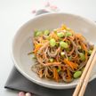 にんじんと枝豆のそばサラダ