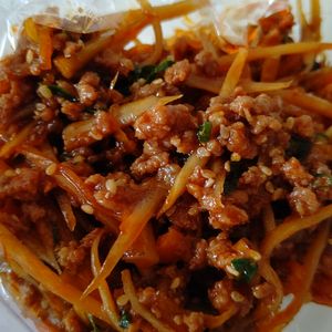 そらまめの作ってみた!投稿(ご飯にかけて何杯でもいける♡『韓国風♪きんぴらそぼろ』)