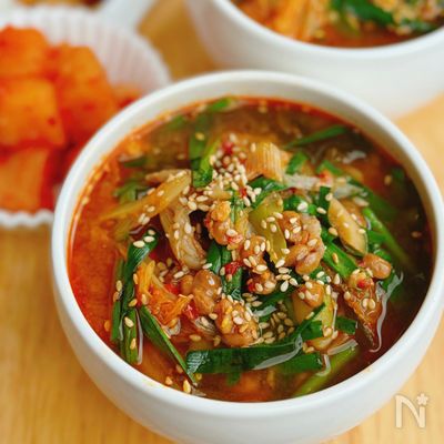【牛肉とキムチのスタミナスープ】なんと!納豆入り!