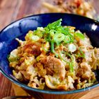 ＼天かすが決め手／ワンパン10分【豚こまきゃべつの旨だし丼】