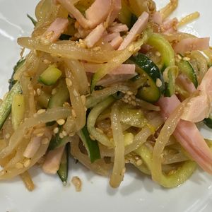ひまわり🌻の作ってみた!投稿(5分で簡単!もやしときゅうりとハムの中華サラダ)
