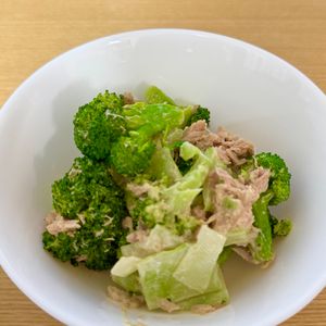 Tsuneaki Okadaの作ってみた!投稿(子供がパクパク‼︎
ツナブロごまサラダ)