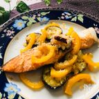 鮭のココナッツ風味〜彩り野菜を添えて〜