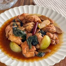 炒めるだけで本格的!バジル香る台湾チキン(三杯鶏)