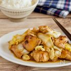 白菜と鶏肉の甘辛にんにく炒め【子どもと一緒に料理】