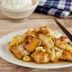 白菜と鶏肉の甘辛にんにく炒め【子どもと一緒に料理】