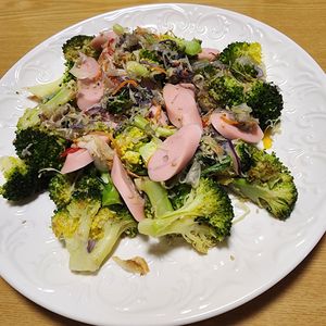 ナムディの作ってみた!投稿(【5分de簡単】ブロッコリーと魚肉ソーセージの焼きナムル♪)