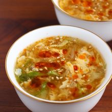 簡単美味♪白菜と卵の酸辣湯（サンラータン）風スープ