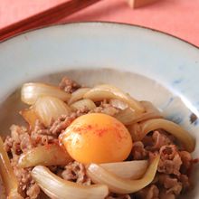 すぐできで嬉しい!甘辛味が美味しいすき焼き風炒め