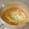【切干大根とえのきのみそ汁】栄養もうま味もたっぷり具だくさんの工程3