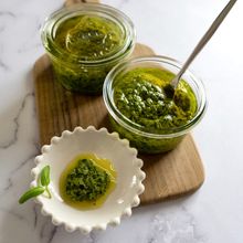 ナッツで自家製バジルペースト