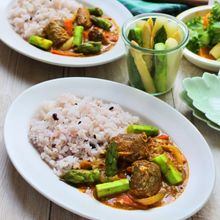 簡単で栄養たっぷり!アスパラとさば缶のこくうまカレー