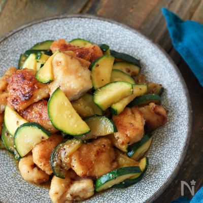 【鶏むね肉とズッキーニのハニマス炒め】濃くうま！ 簡単◎