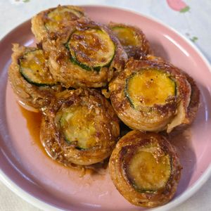 maiの作ってみた!投稿(一気に巻くので手間なし♪豚巻きズッキーニの甘酢ねぎ照り焼き)