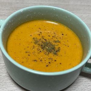 みーこの作ってみた!投稿(簡単なのに本格派♡濃厚バターナッツかぼちゃのポタージュスープ)