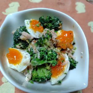 コスモスの作ってみた!投稿(ダイエットにも♪『ゆで卵とブロッコリーのツナマヨサラダ♪』)