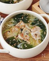 【豚バラとワカメの旨だしネギ塩スープ】飲み干す美味しさ!