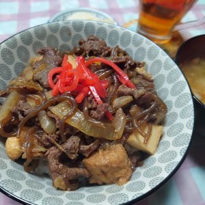 うたかた1299969の作ってみた!投稿(すき焼のたれで牛丼【計量いらずでおいしい！】)