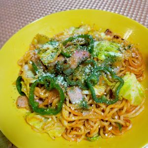 ヴェルの作ってみた!投稿(焼きそばナポリタン風)