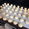 米粉でさくほろっ！紅白スノーボールクッキーの工程7