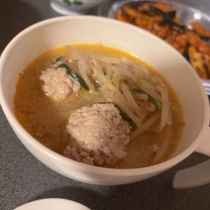 すぴすぴの作ってみた!投稿(重ねて煮るだけ♪『もやしと豆腐のうま辛♡担々スープ』)