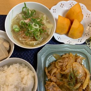 たぁプーの作ってみた!投稿(きゃべつと鶏肉だけが美味しい♪コク旨スープ鍋)
