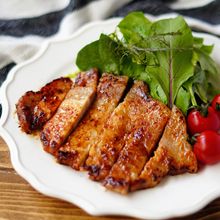 お肉やわらか香ばしい【豚肉のはちみつ味噌漬け焼き】