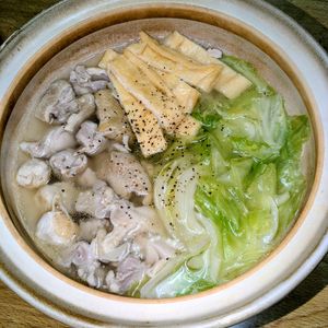 joe sanの作ってみた!投稿(鶏肉とキャベツとお揚げの旨塩スープ鍋)