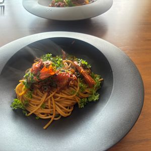 こむぎの作ってみた!投稿(エビの旨味たっぷり〜白ワイン香るエビのスパゲッティ)
